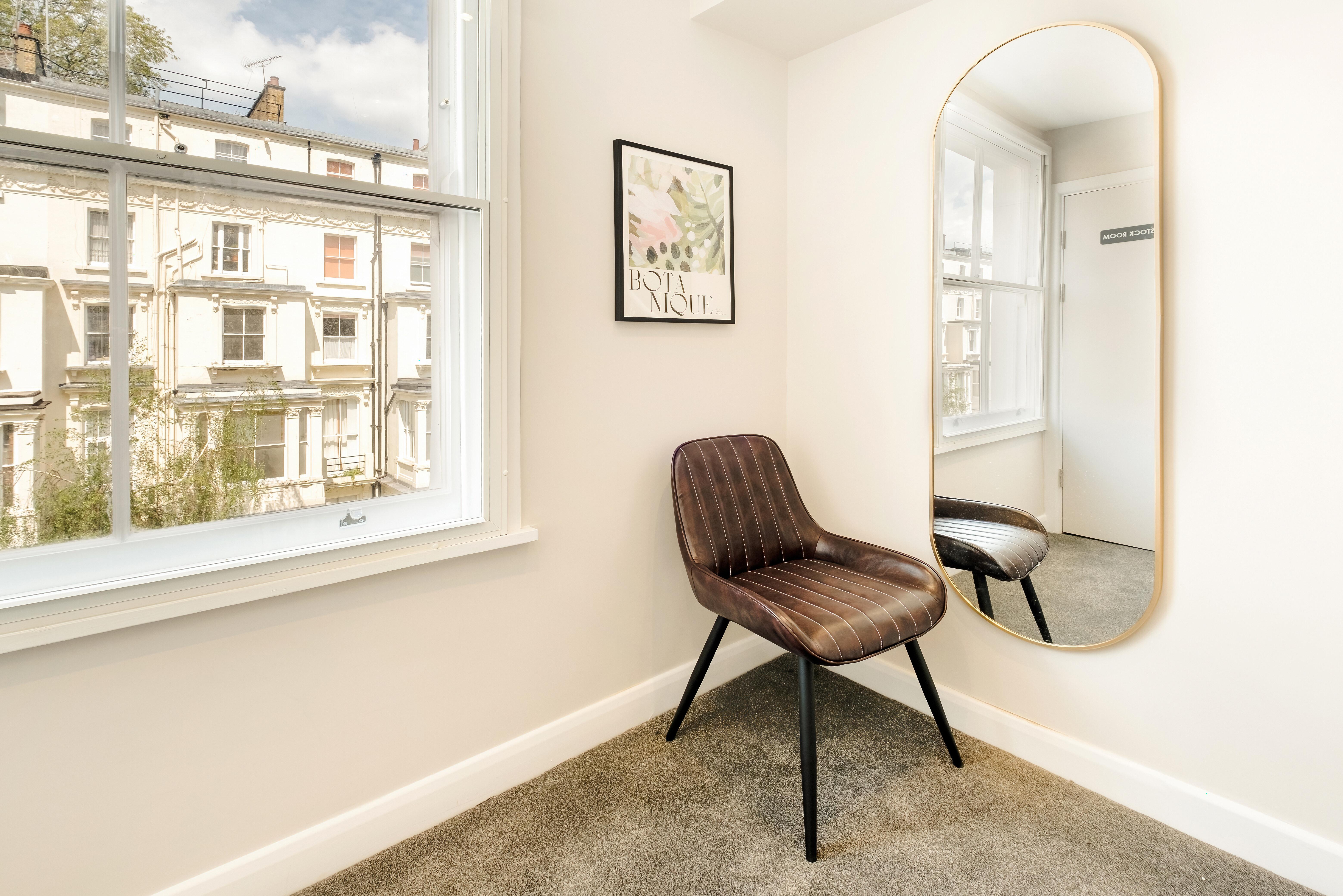 Reem Hotel Лондон Екстериор снимка