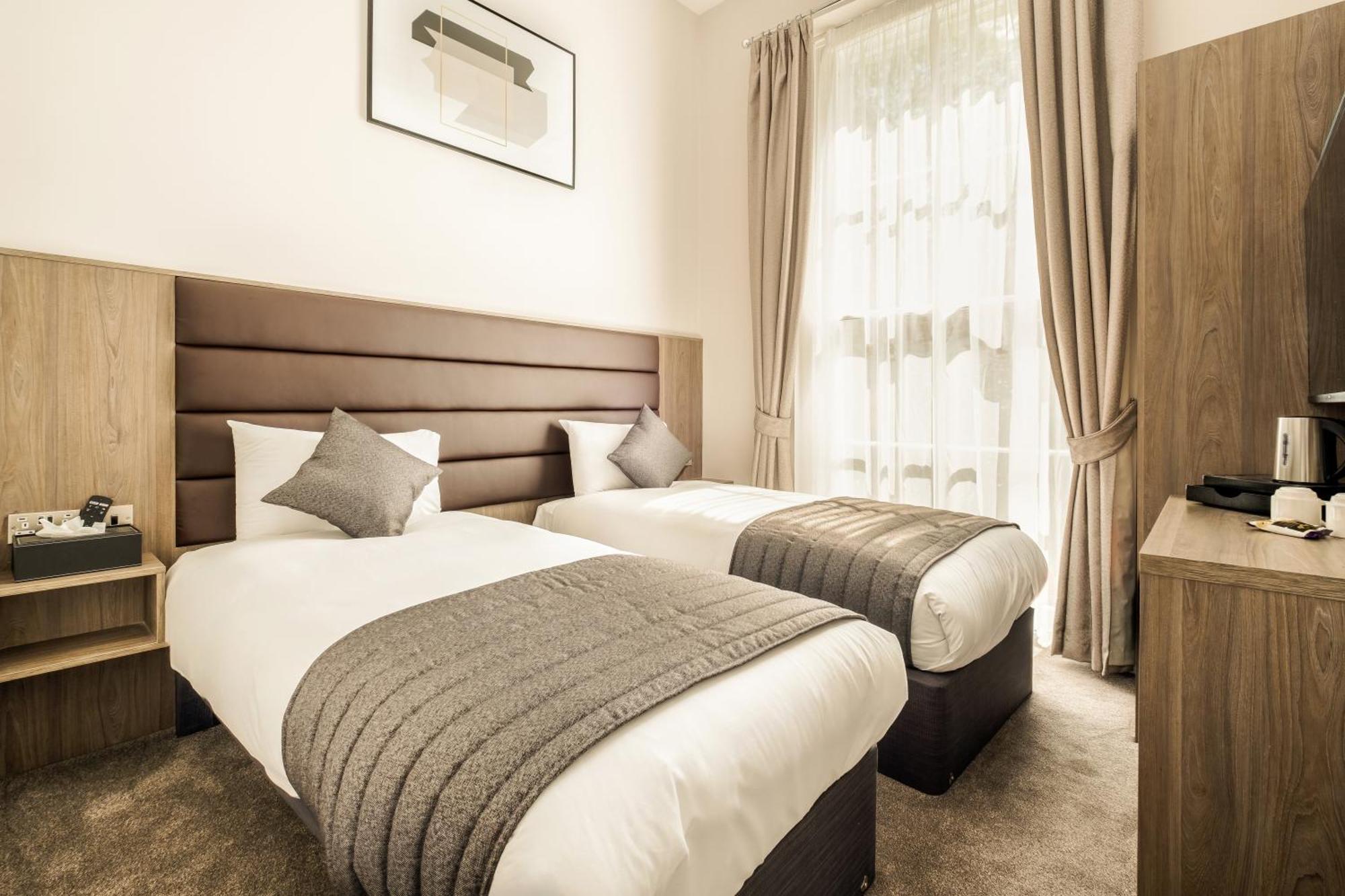 Reem Hotel Лондон Екстериор снимка