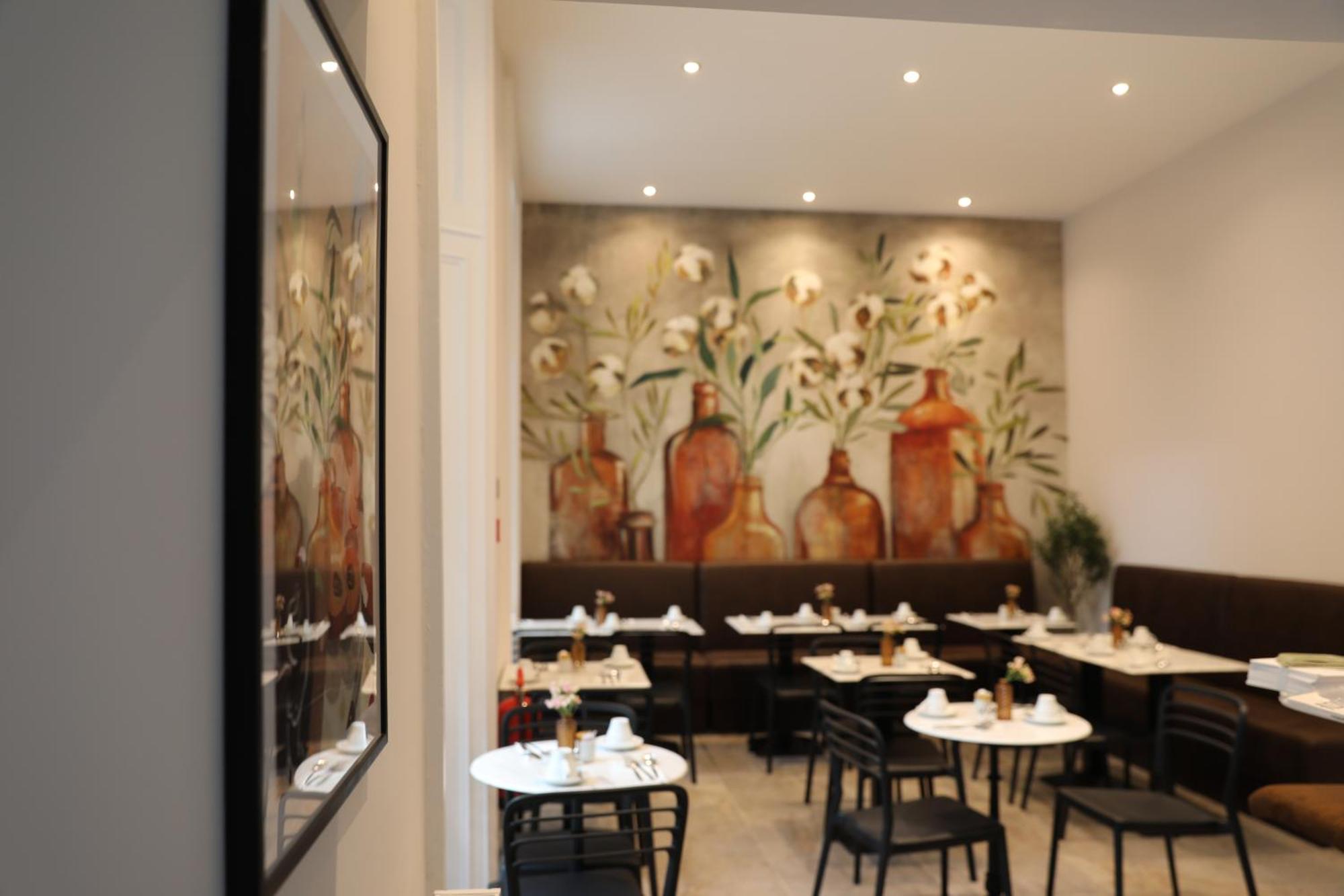Reem Hotel Лондон Екстериор снимка