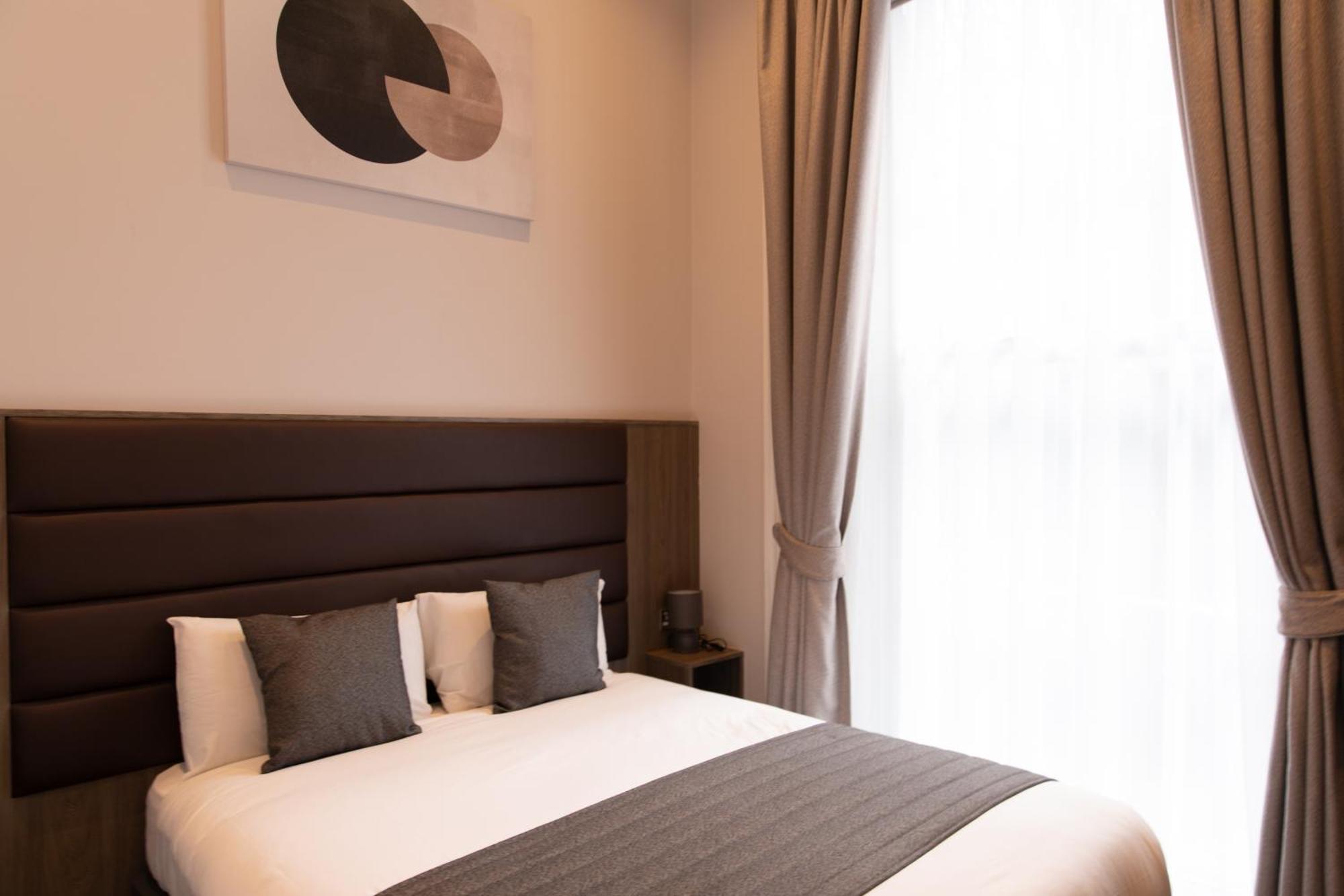 Reem Hotel Лондон Екстериор снимка