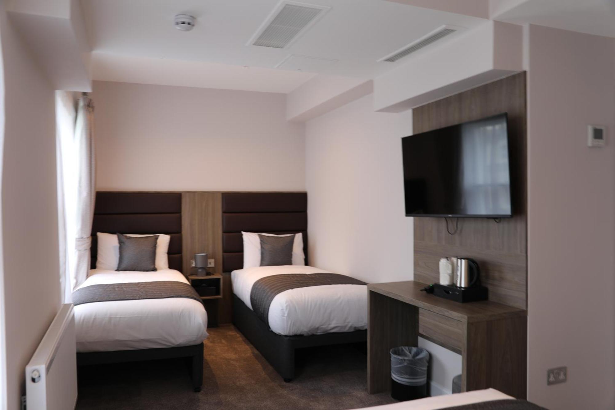 Reem Hotel Лондон Екстериор снимка